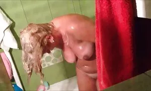 الفتيات إلى الحمام. مقاطع اجنبيه سكس