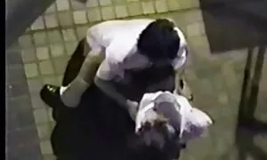 فتاة تحت مراقبة الجنس ممارسة الجنس. سكس اجنبي مقاطع