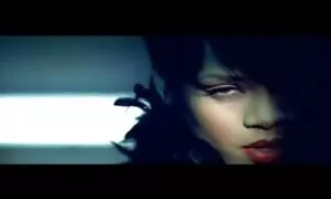 امرأة تركض إلى الطبيب المنحرف. مقاطع سكس اجنبي عربي