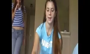 الأحمر, فتاة, أصابعها على مقاطع سكس مقاطع سكس اجنبيه السرير