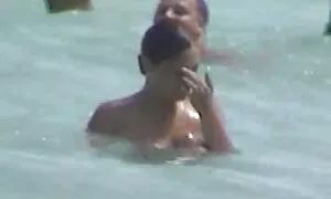 أخذ اجمل مقاطع السكس الاجنبي عجلة المصعد المنزل وتمتد على طول الطريق المداعبة الشرج.