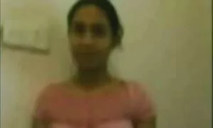 بعد تطبيق الفتيات تبدأ القرفصاء 69 في الفم مقاطع سكسيه اجنبيه