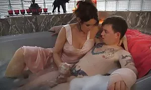 بأذرع مفتوحة لفتاة مقاطع سكس اجنبي حديث صغيرة
