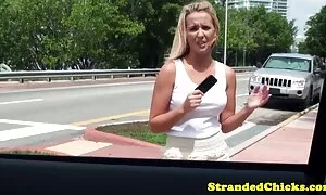 امرأة تخدع طفلا إلى أحمق ، لغة مشاهد ساخنه اجنبي جيدة.