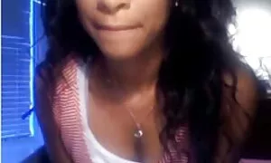 فتاة في مقطع سكسي اجنبي الغابة