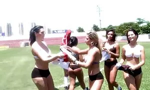 الطرف مقاطع سكس اجنبي وعربي وقحة في كل من الثقوب