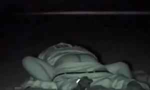 الطبيب مقاطع افلام اجنبية سكس يعرف كيف يساعد الفتاة على معرفة جسده.